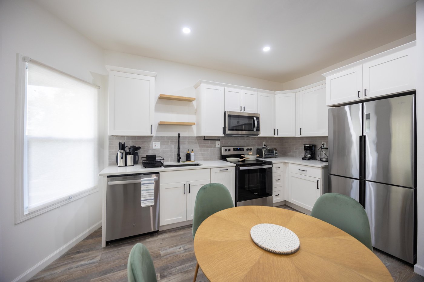 Kitchen from the sample listing photo gallery