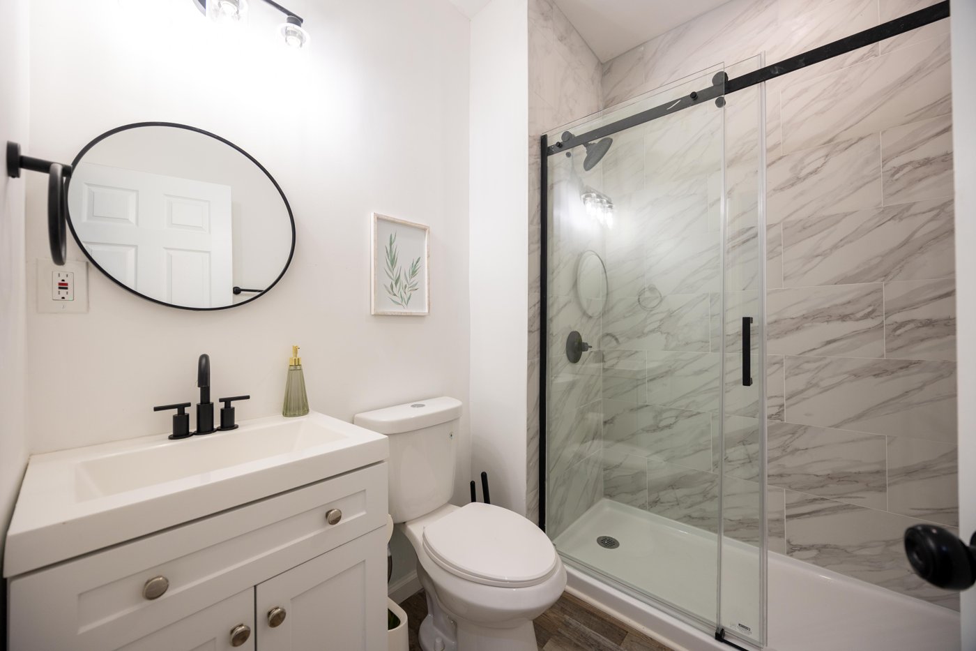 Bathroom from the sample listing photo gallery